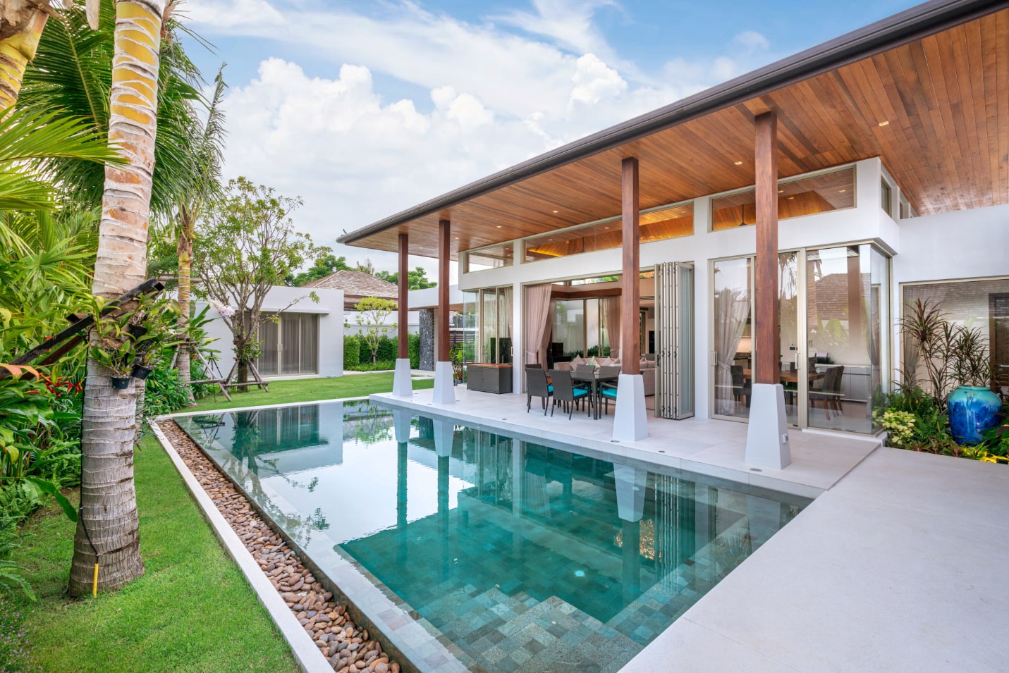 phuket-luxury-tropical-villas-sale-3-4-bed-1