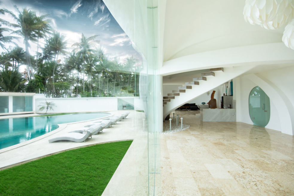 luxury-beachfront-villa-for-sale-bali-tabanan-11