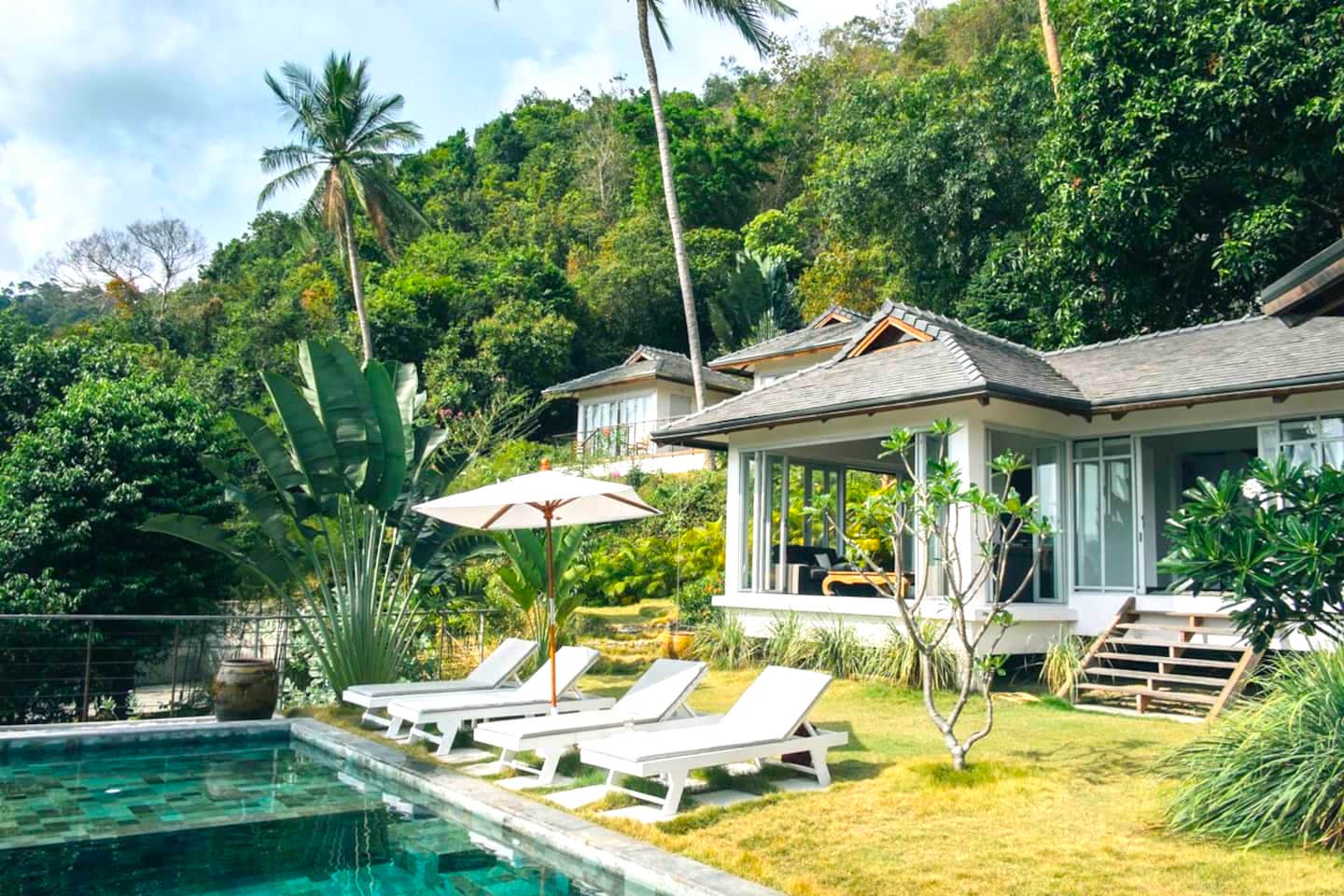 luxury-villa-resort-for-sale-koh-phangan-1
